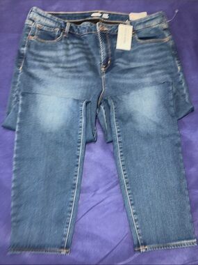 Old Navy Rockstar Mid Blue Straight-Leg Jeans Built-In-Warm